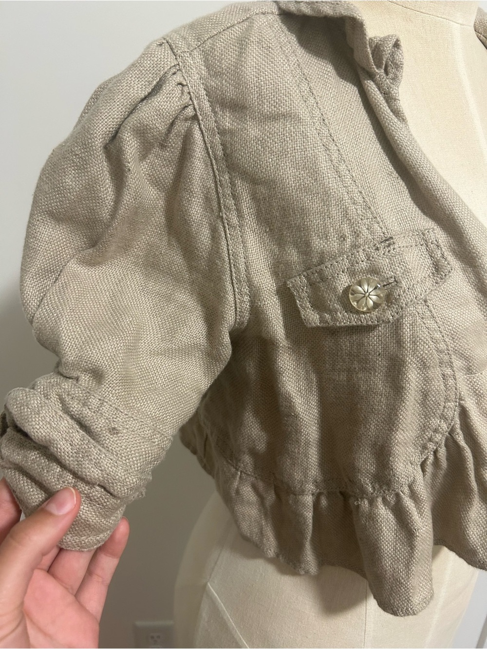 Cropped Linen Jacket - Picture 2 of 6